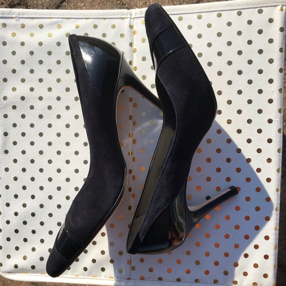 Ann Taylor Pumps (6.5) - Picture 5 of 9